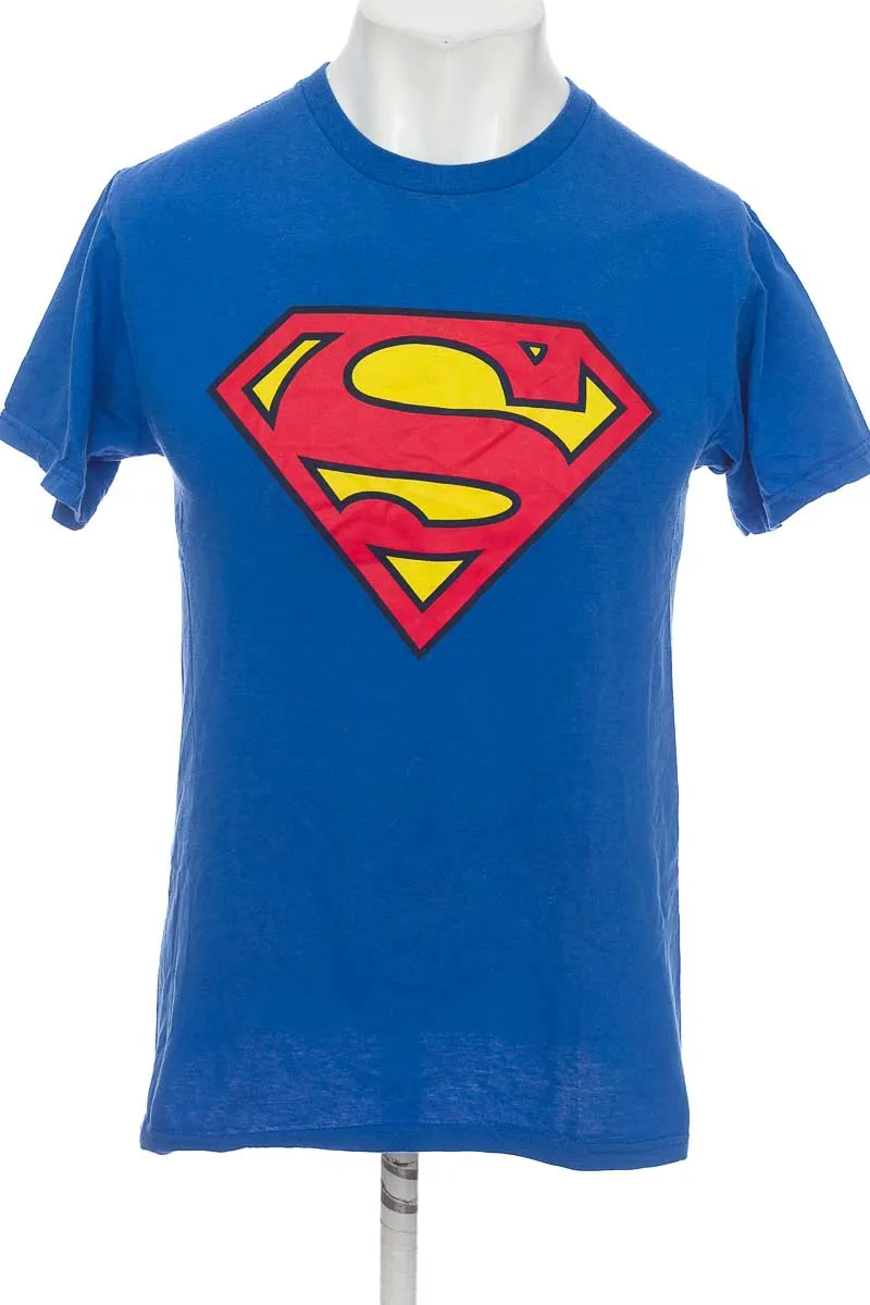 CAMISETA COLOR AZUL  CLOSEANDO
