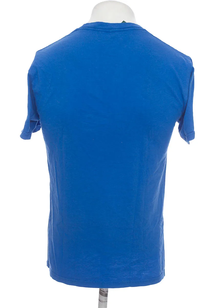 CAMISETA COLOR AZUL  CLOSEANDO