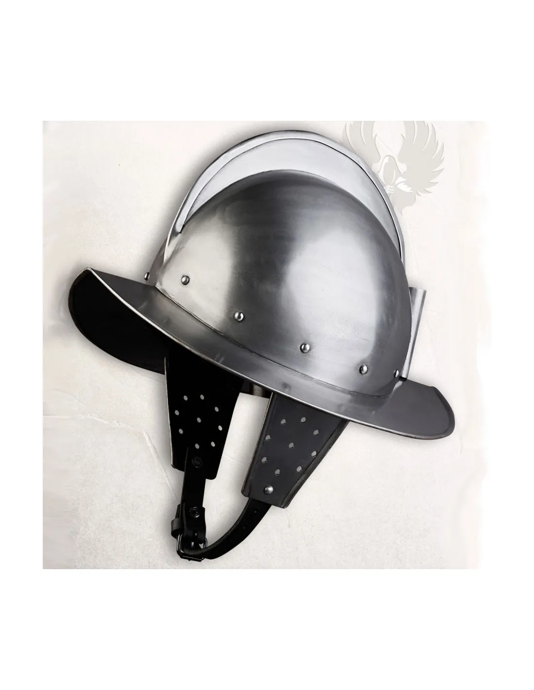 Casco Morrión Rodrigo con alas, siglo XVI