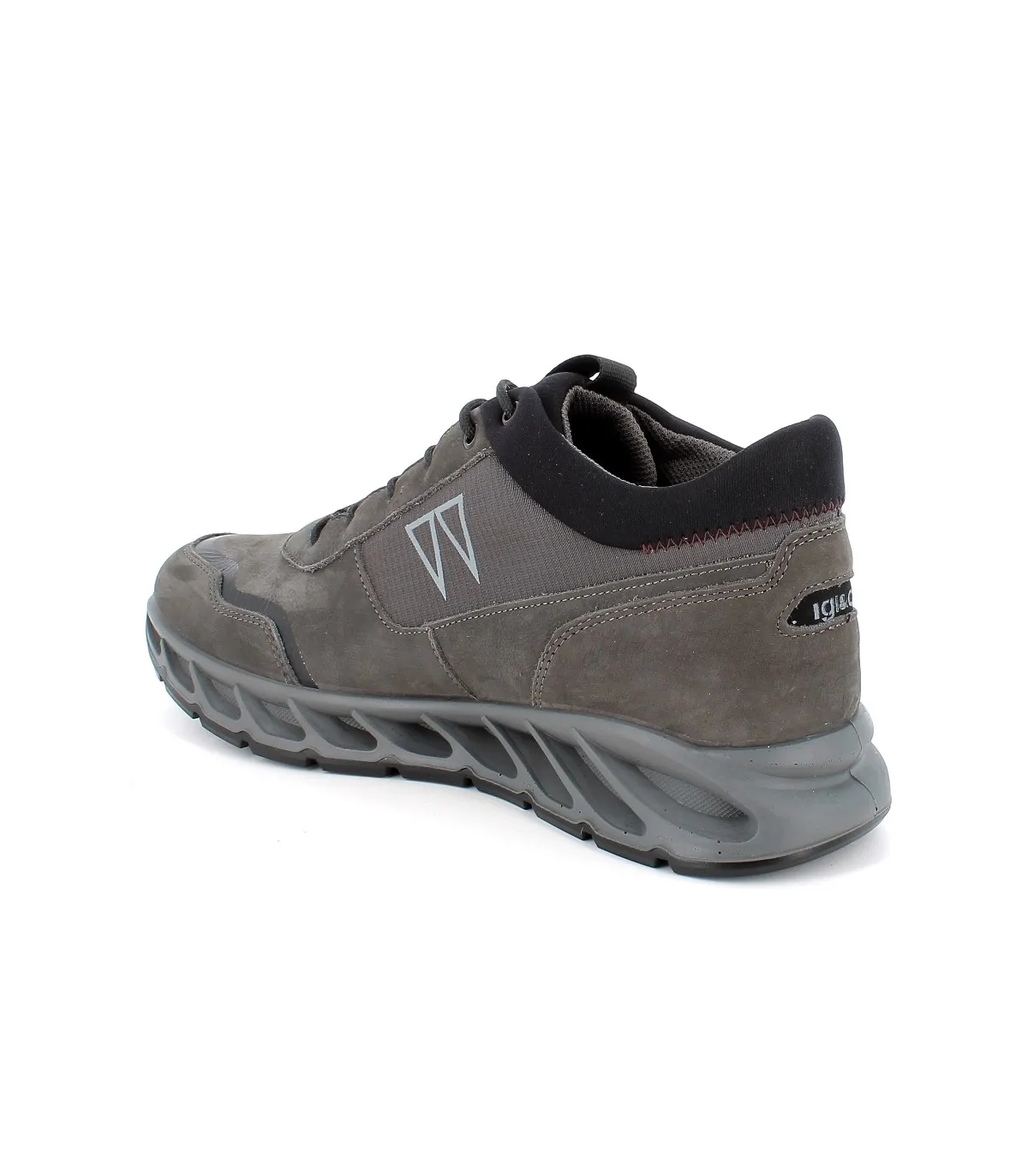 DEPORTIVO DE GORETEX EN COLOR GRIS