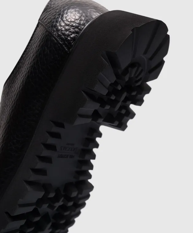 Doucal's Black leather derbies