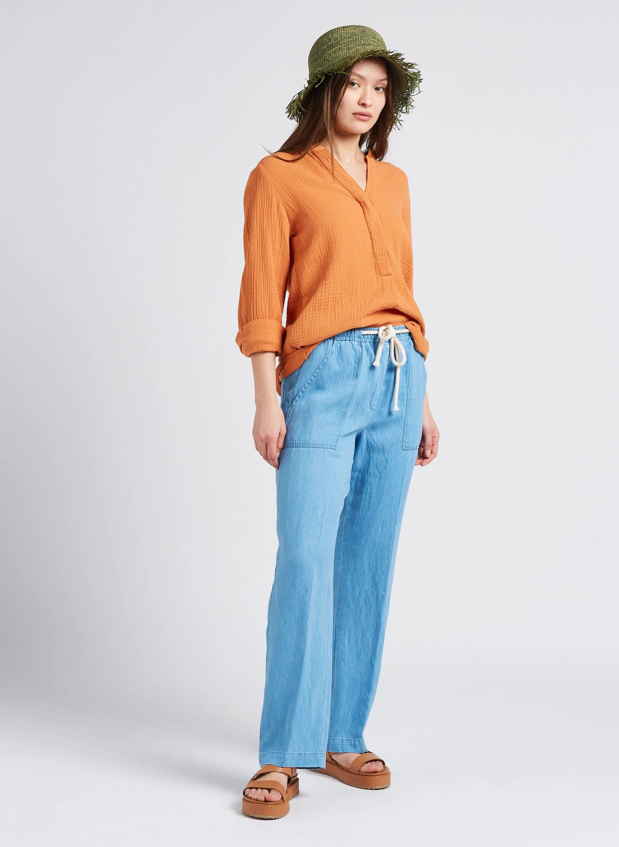 HARTFORD POMA  PANTALóN RECTO EN AZUL