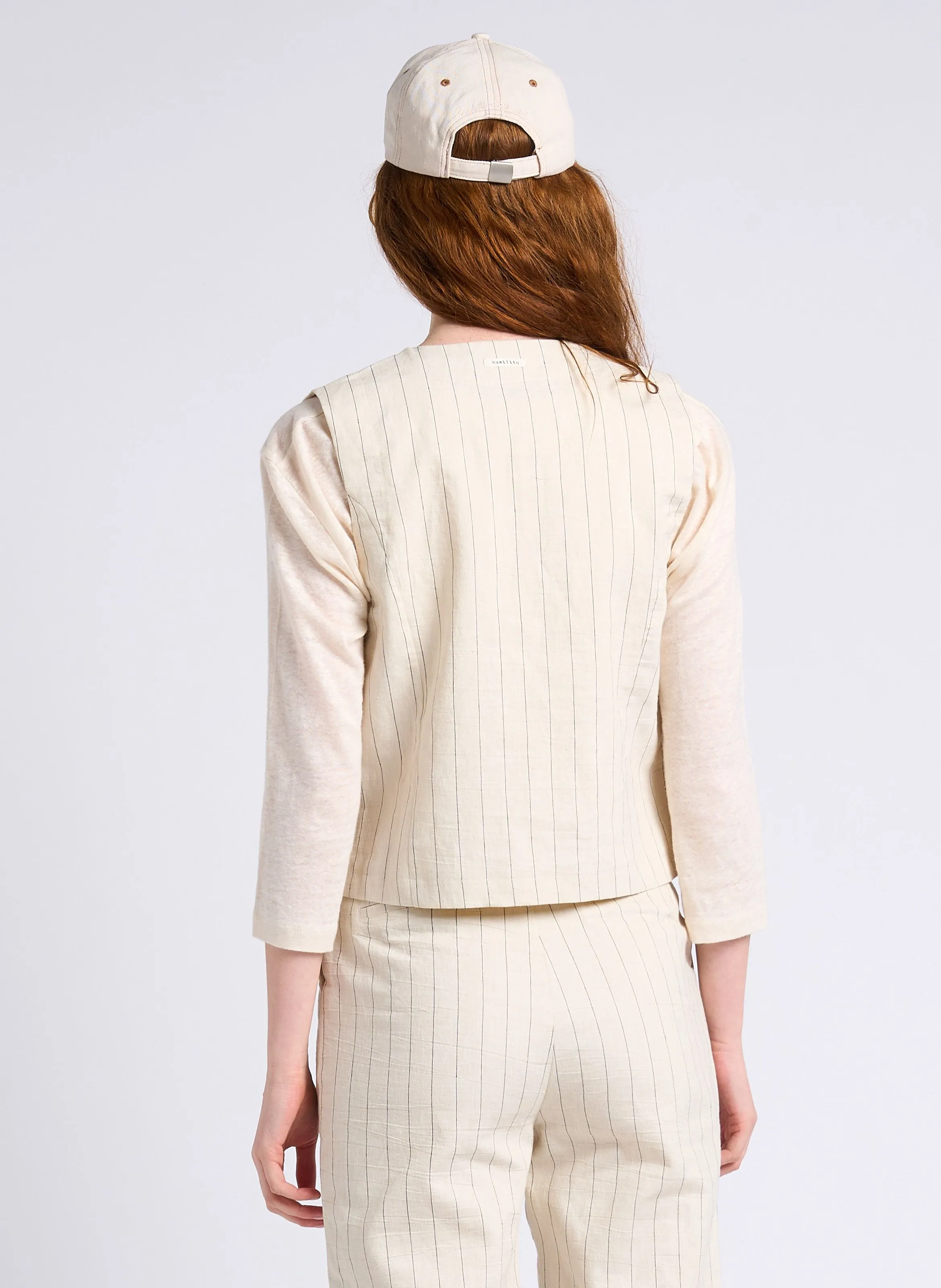HUMILITY Chaqueta recta de mezcla de algodón y lino a rayas con cuello de pico en negro