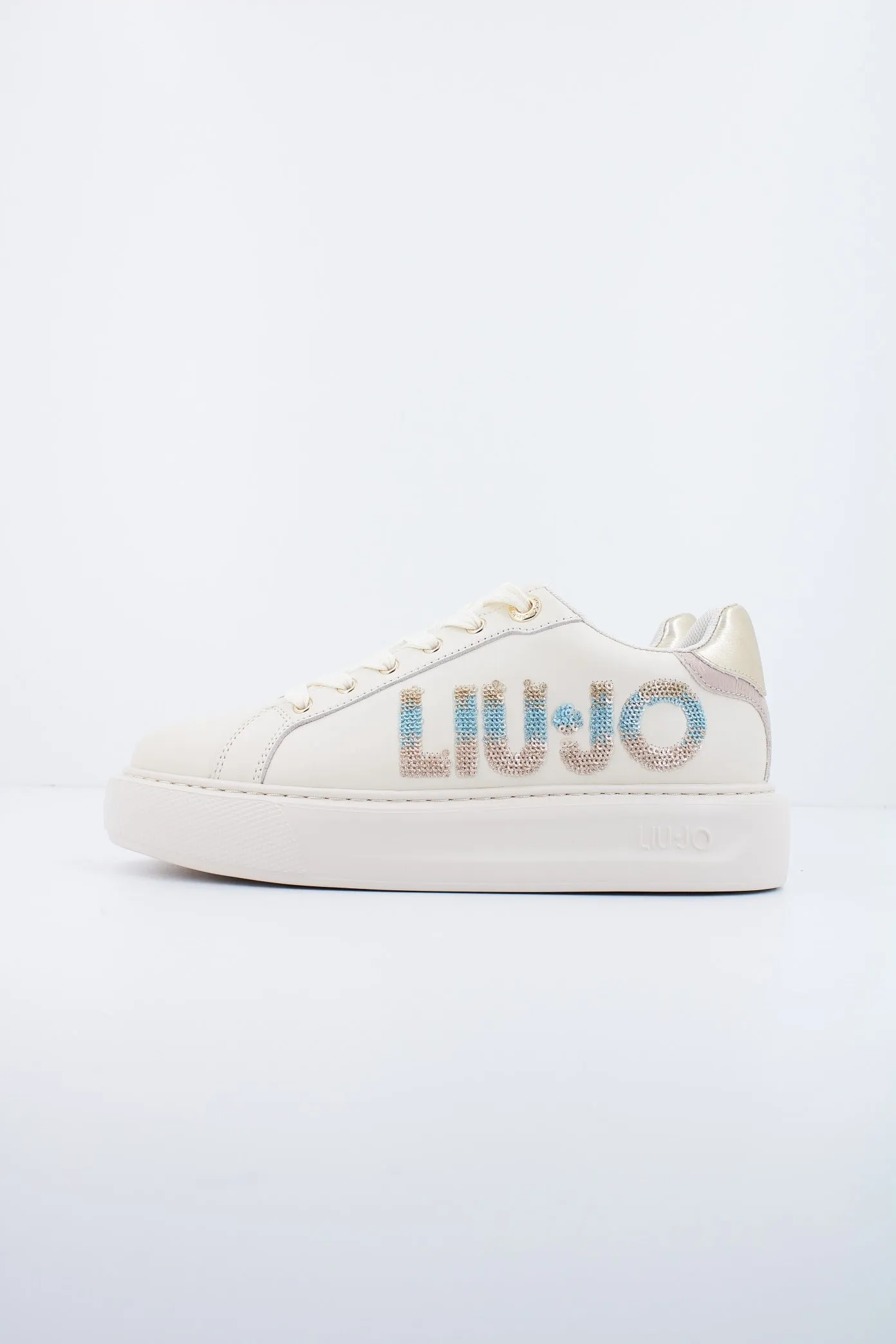 LIUJO KYLIE  22