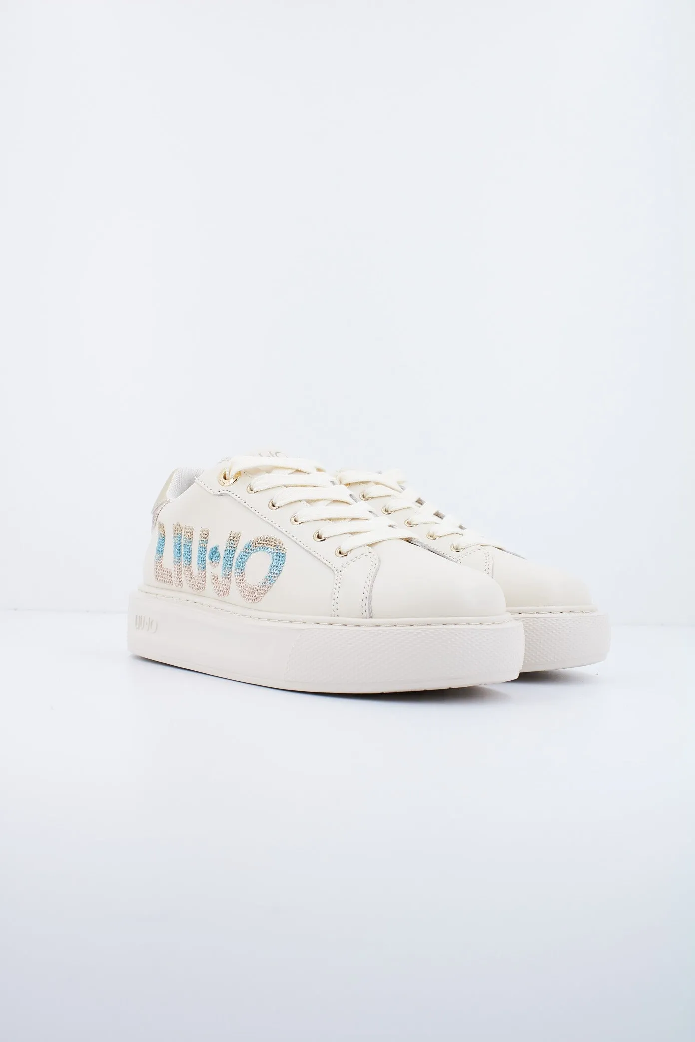 LIUJO KYLIE  22