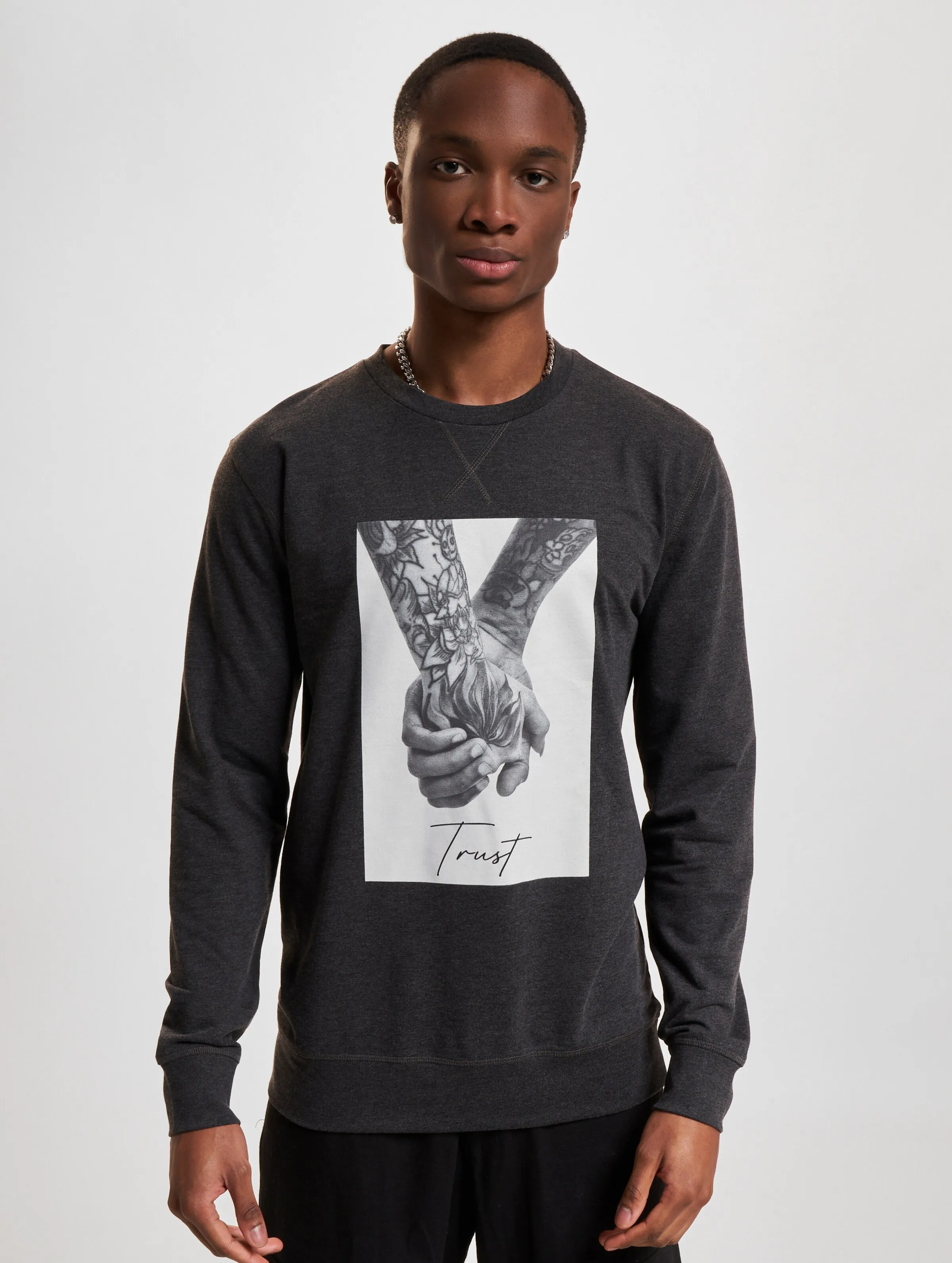 Mister Tee Trust 2.0 Crewneck