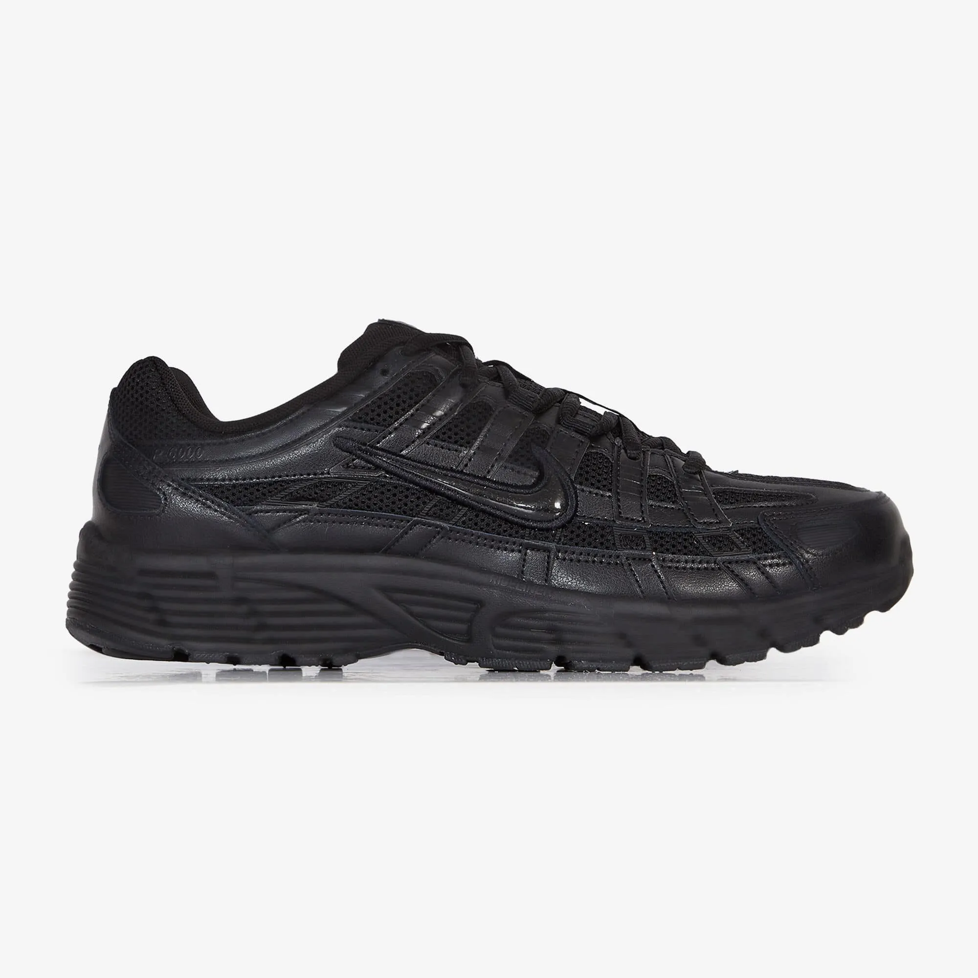 NIKE P6000