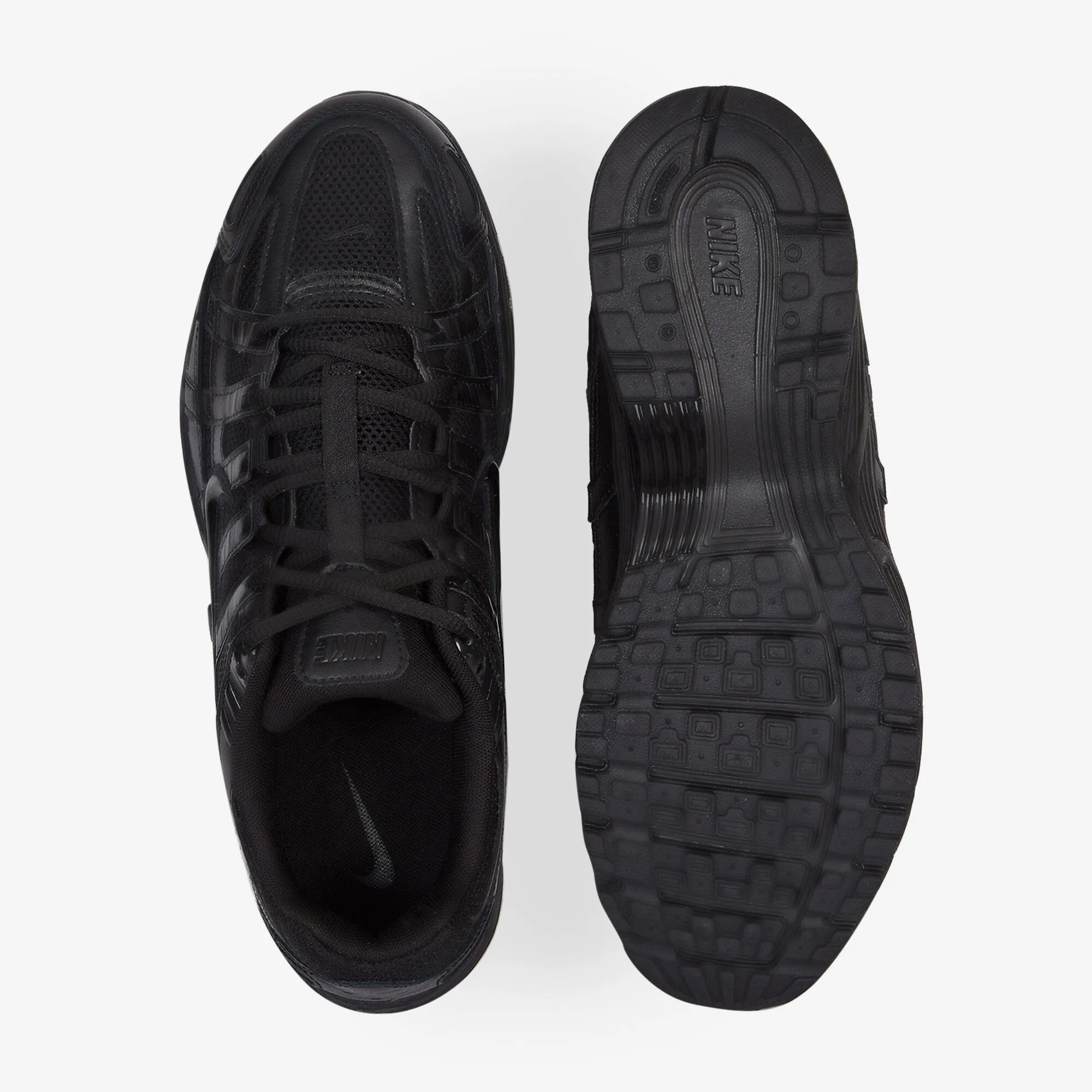NIKE P6000