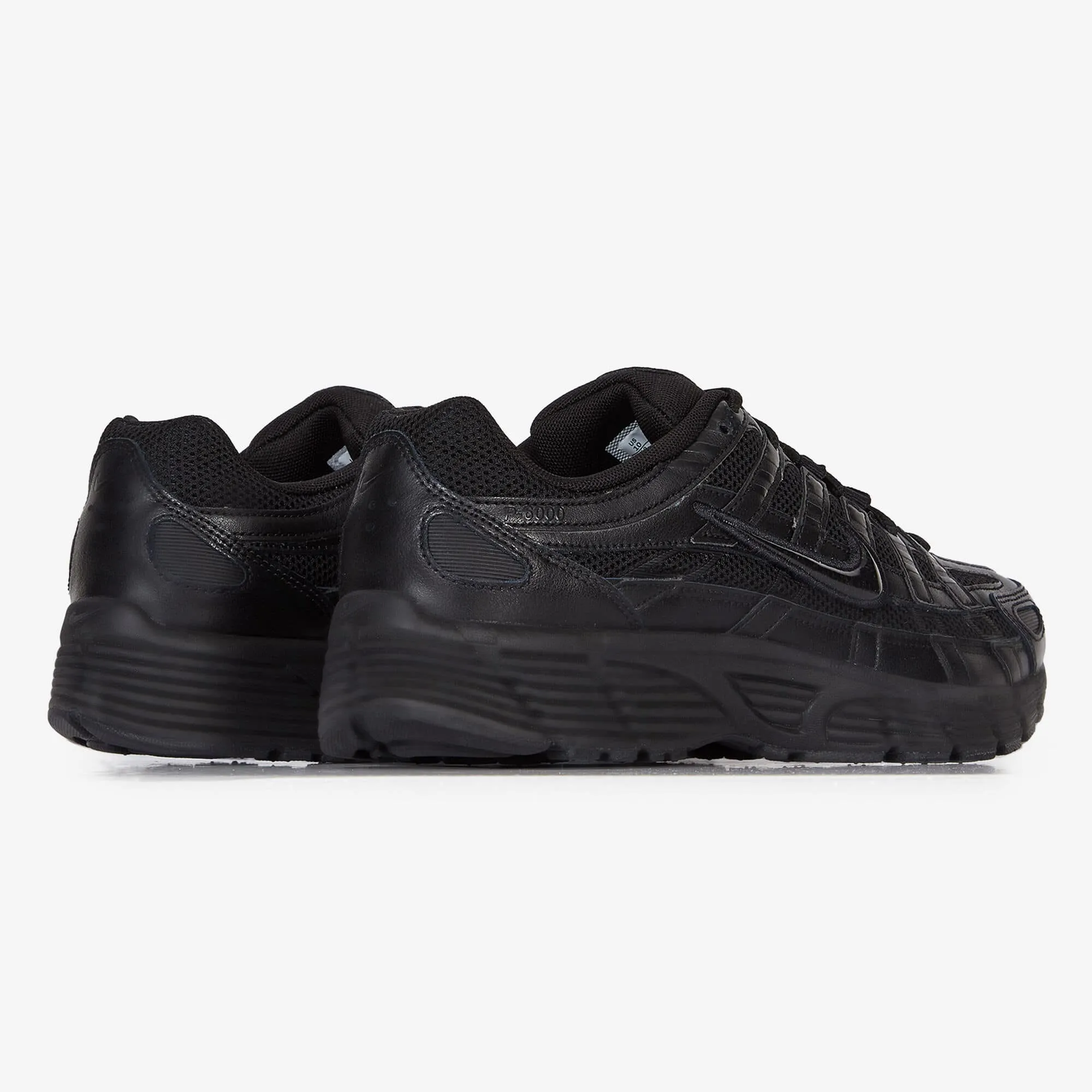 NIKE P6000