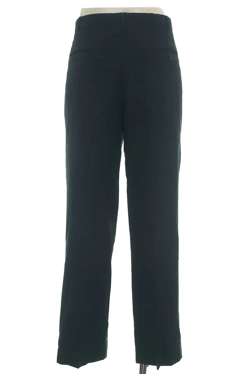 PANTALóN COLOR NEGRO  CLOSEANDO