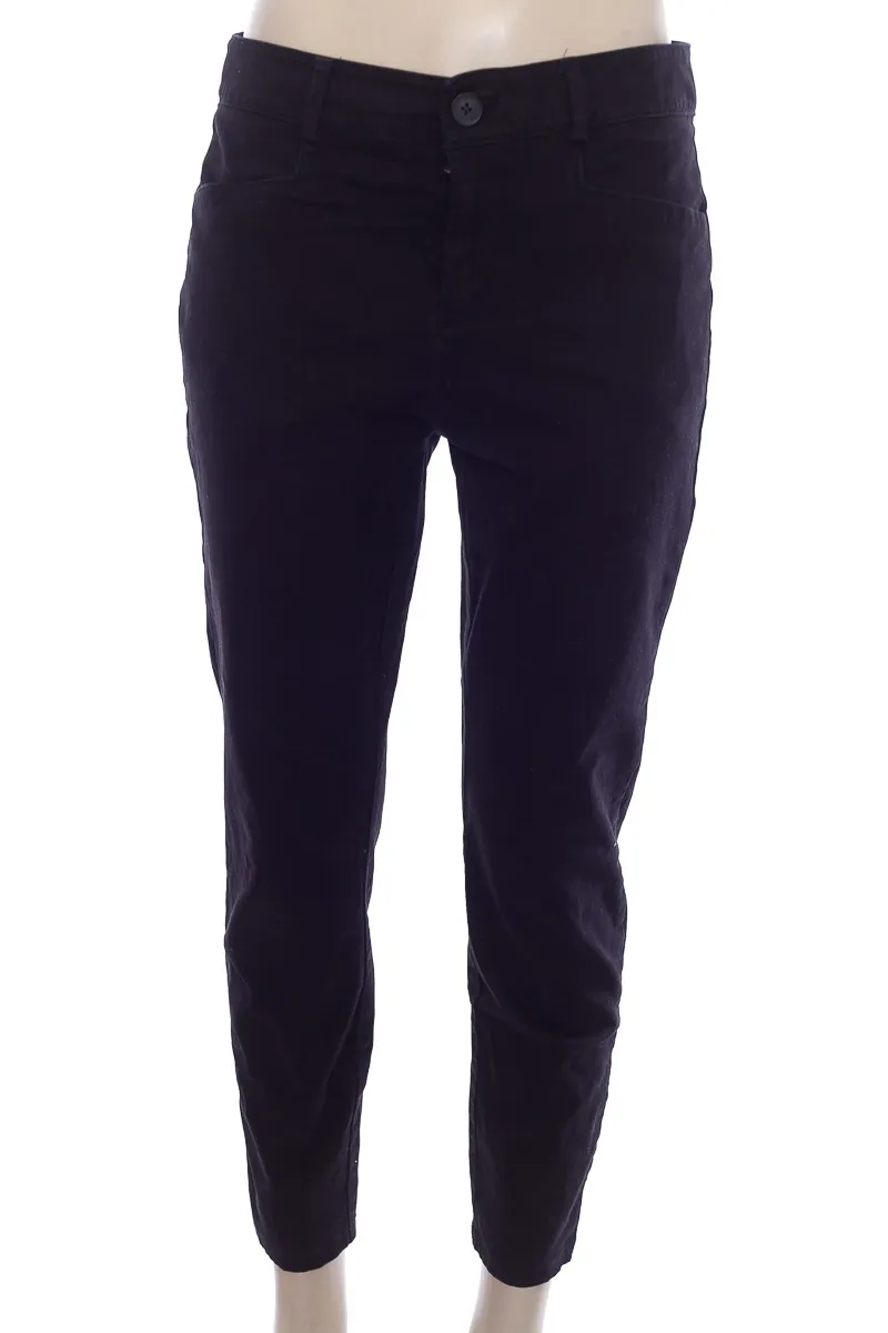 PANTALóN COLOR NEGRO  LOFT