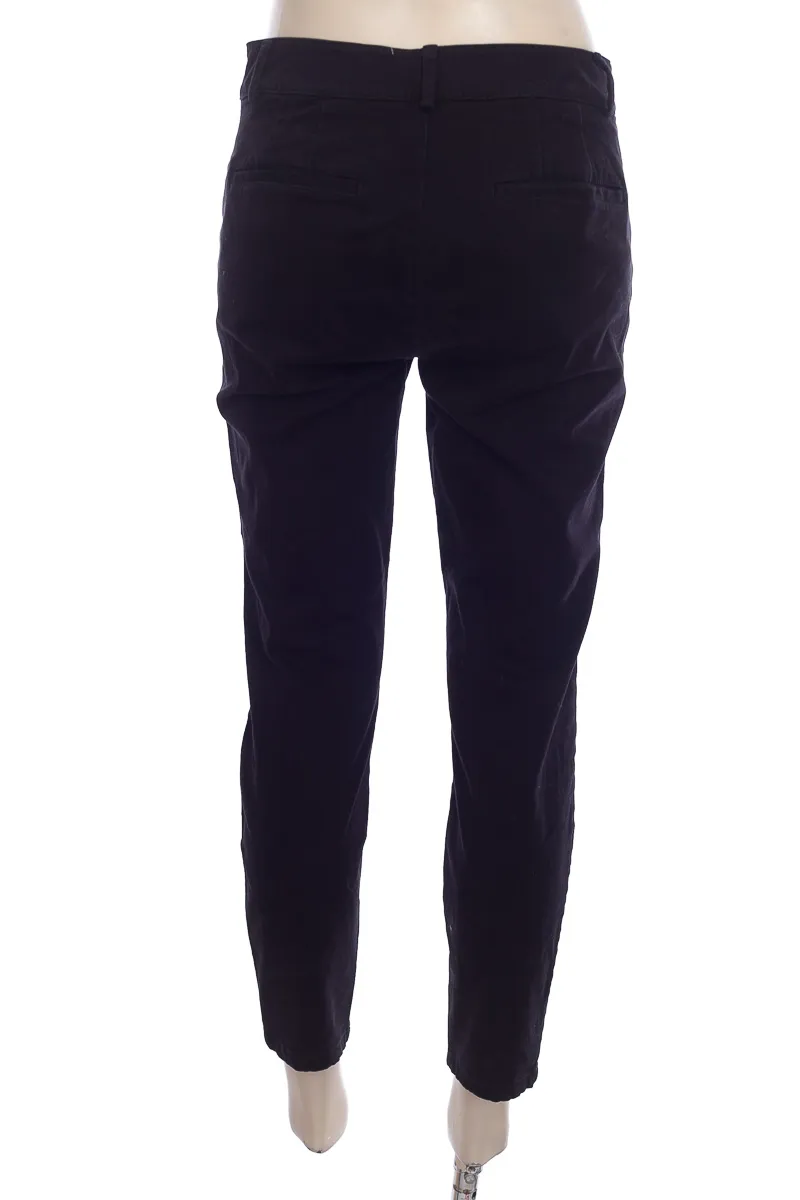 PANTALóN COLOR NEGRO  LOFT