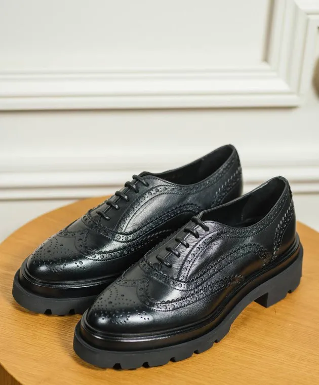 Santoni Black leather brogues with perforations