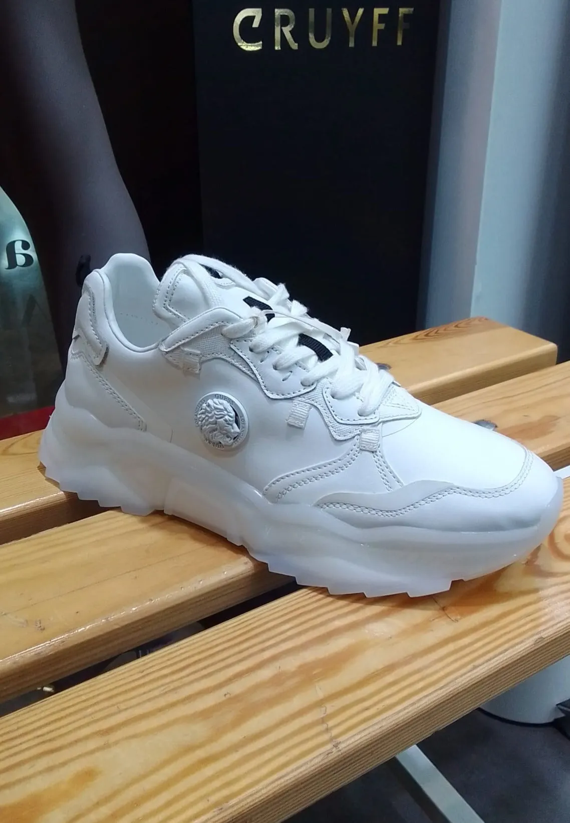 ZAPATILLAS GUESS  FM7MSS LEA12 WHITE