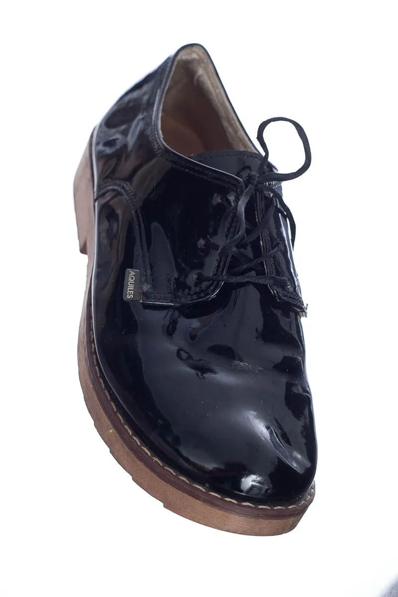 ZAPATOS COLOR NEGRO  AQUILES