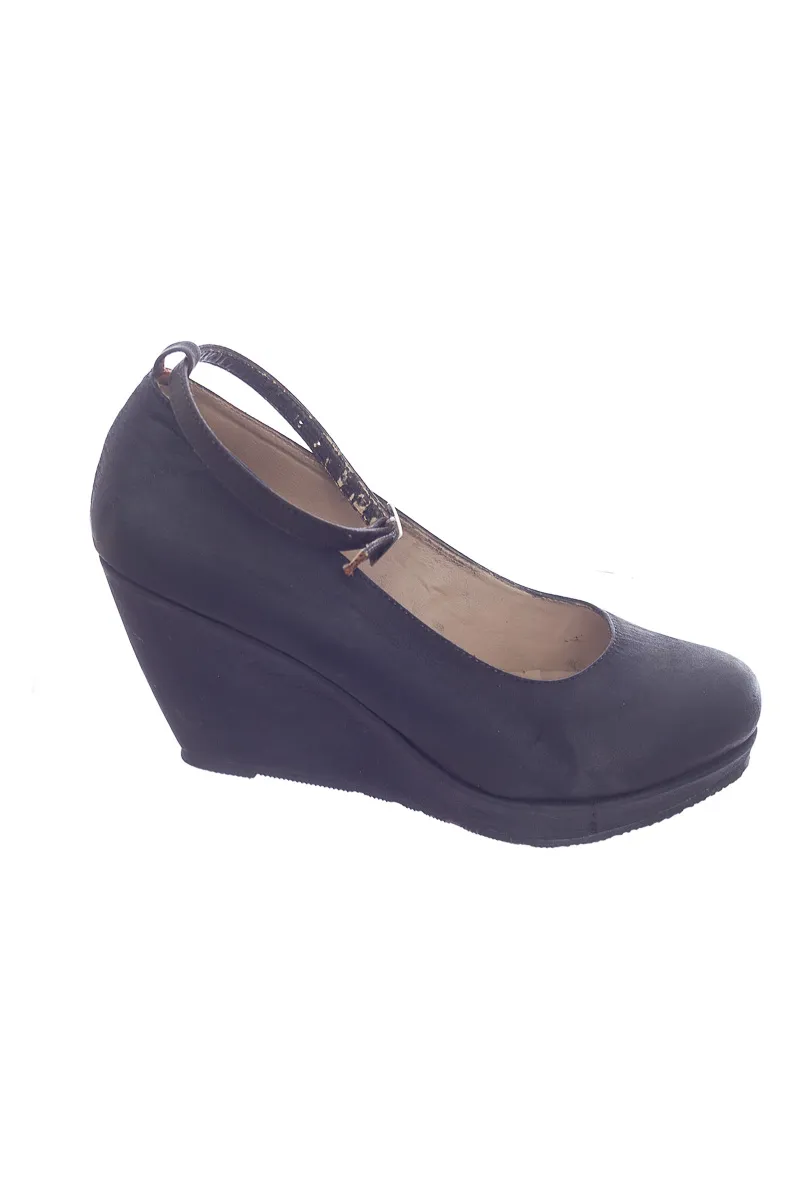 ZAPATOS COLOR NEGRO  JUESMA