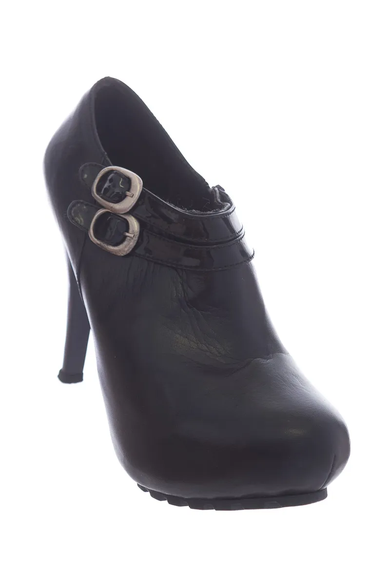 ZAPATOS COLOR NEGRO  SHOKER