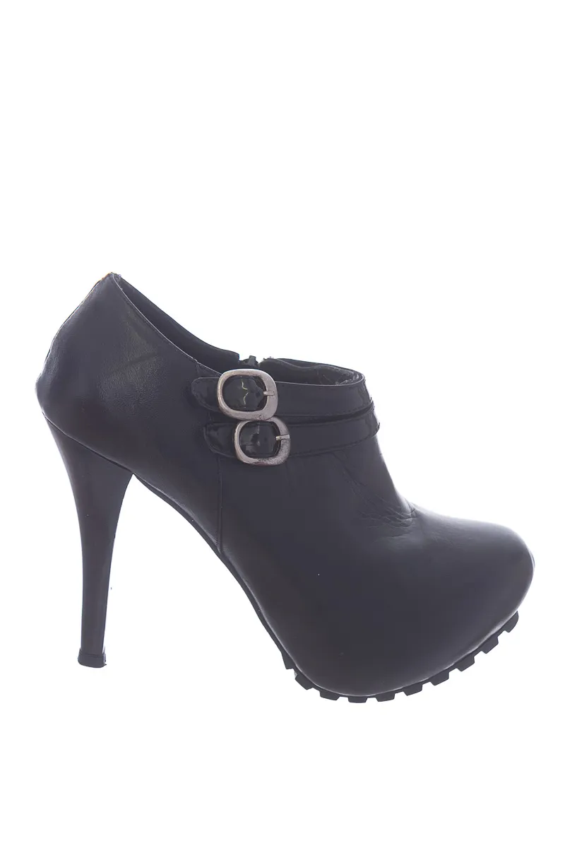 ZAPATOS COLOR NEGRO  SHOKER