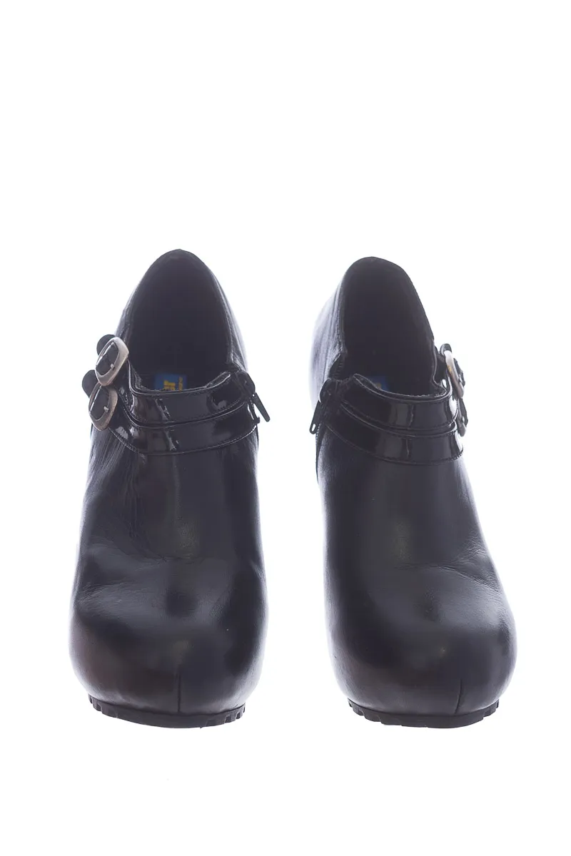 ZAPATOS COLOR NEGRO  SHOKER
