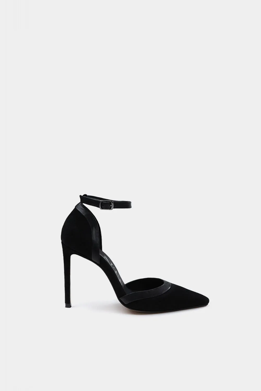 Zayra Black